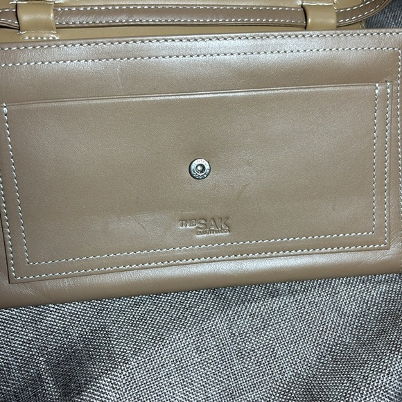 The SAK Envelope Tan Leather Small Shoulder Bag - Picture 8 of 10
